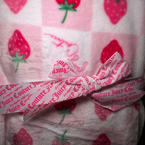 Juicy Couture Strawberry Print Blanket - Picture 3 of 3